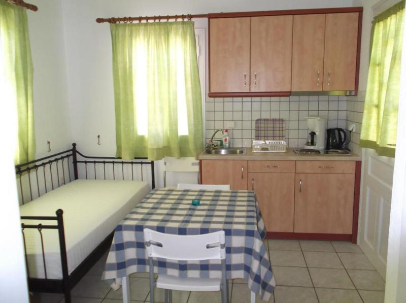 Morpheas Pension Rooms & Apartments Kamares  المظهر الخارجي الصورة